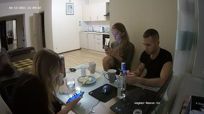 realm8-cam14-1634148286
