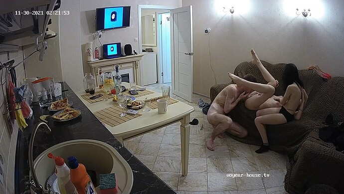 Kitchen camera at Marica & Mikl reallifecam apartment at Voyeur House TV (cam11).mp4_20211130_190742.460