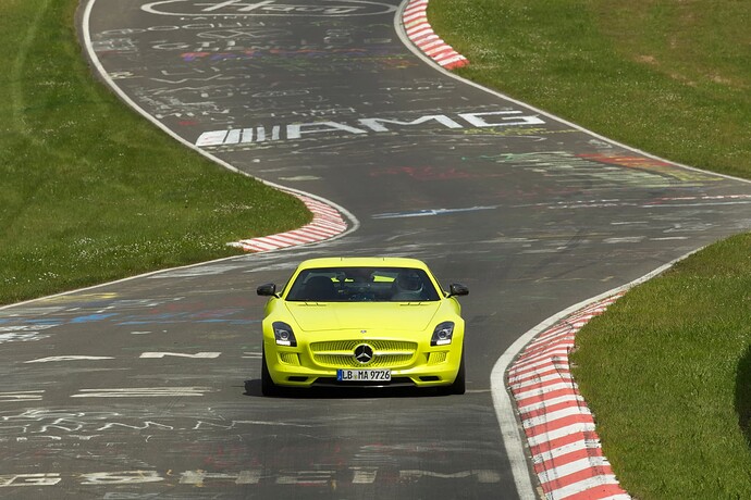 2014-mercedes-benz-sls-amg-coupe-electric-drive-production-car-04